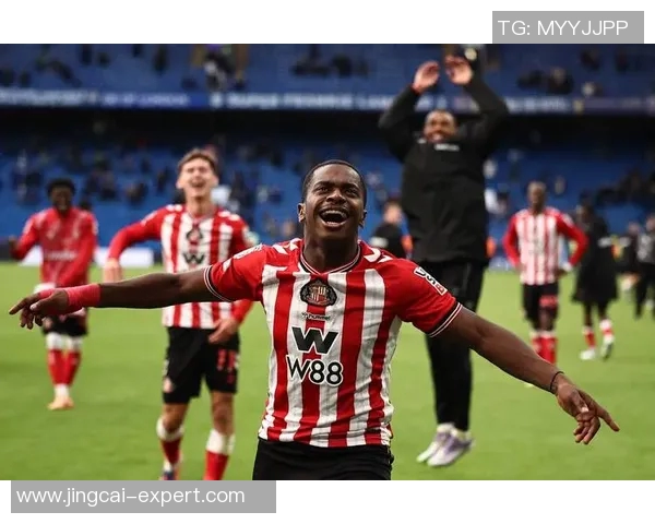 英超精彩对决曼联逆转里昂补时绝杀引爆全场热情