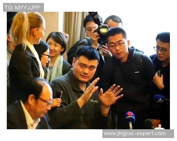 姚明与SS组合的传奇之路:从篮球场到音乐舞台的完美融合 姚明与SS组合的传奇之路:从篮球场到音乐舞台的完美融合