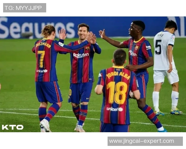 西甲激战：那不勒斯大胜里昂乌龙球引发全场狂欢