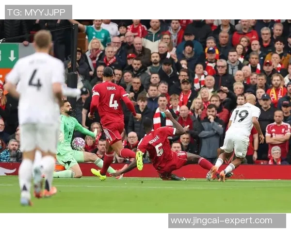 英超激战:多特蒙德险胜利物浦红牌争议引爆全场精彩十球回顾 英超激战:多特蒙德险胜利物浦红牌争议引爆全场精彩十球回顾