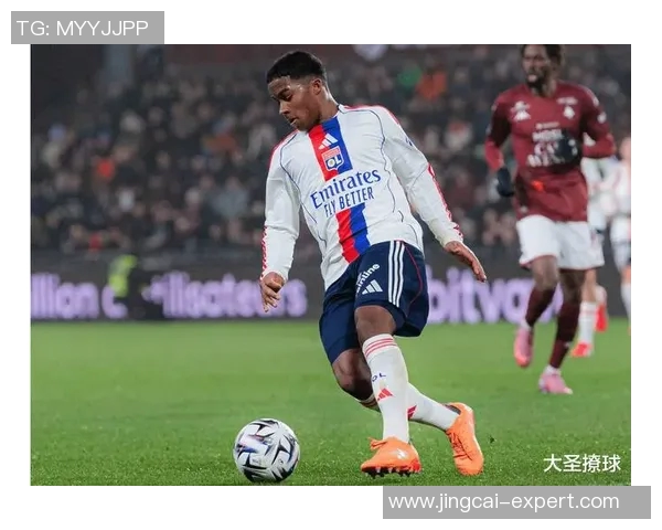 德甲精彩对决里昂逆转国米乌龙球成比赛转折点引发转会热议 德甲精彩对决里昂逆转国米乌龙球成比赛转折点引发转会热议