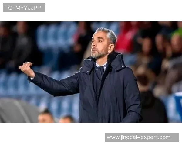 中超赛场巴萨大胜本菲卡乌龙球引发争议判罚全场沸腾