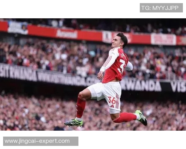 中超激战阿森纳逆转曼联全场沸腾转会风波再起